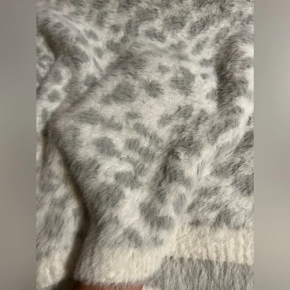 Bella Dahl Cropped Slouchy Boxy Sweater Jacquard Knit Snow Leopard Size XS - Picture 4 of 9